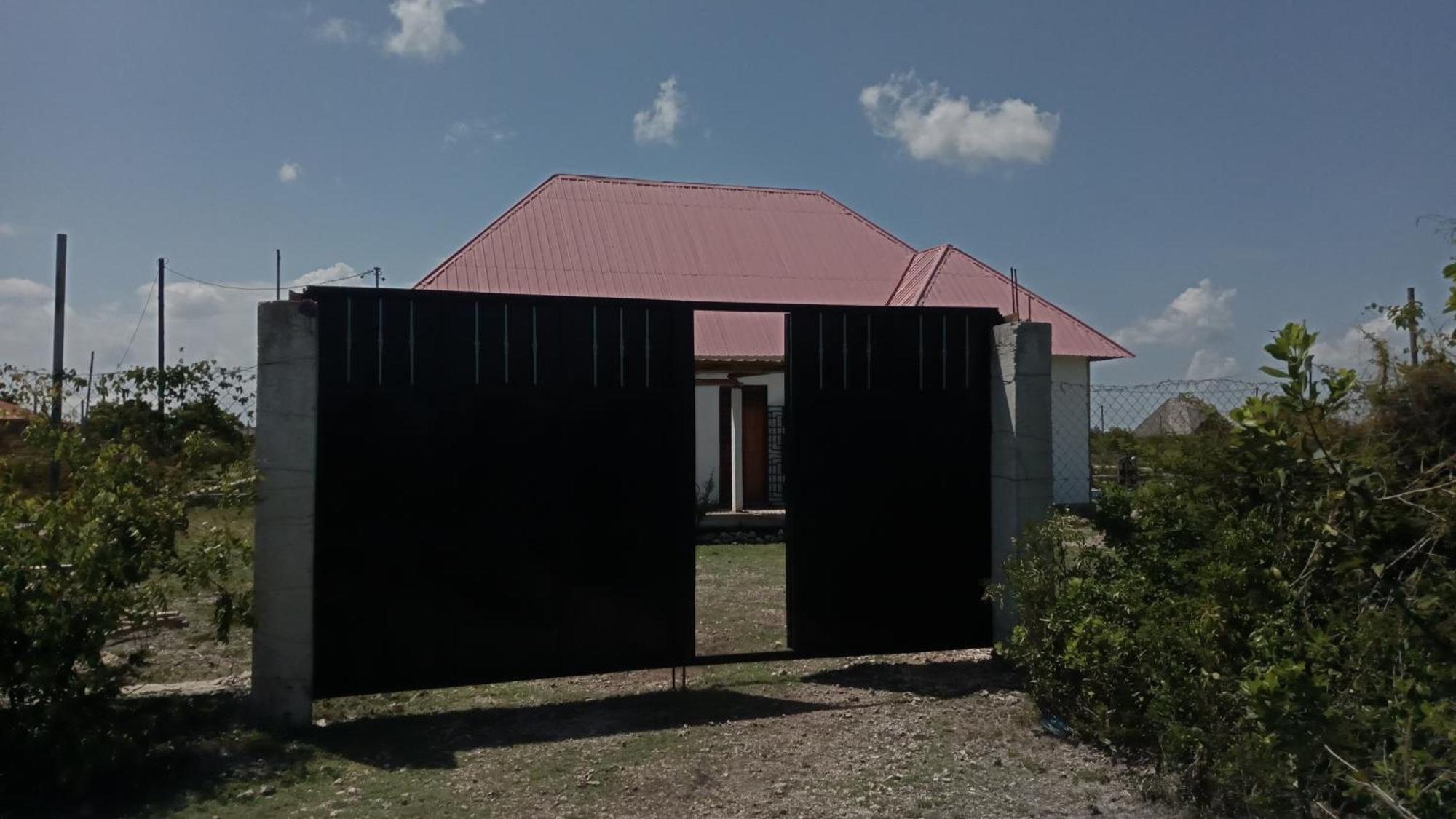 Maku House * Makunduchi