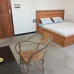 Maku House