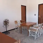 Maku House