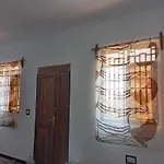 Maku House